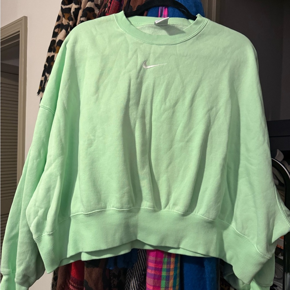 Nike Women's Light Green Crewneck Sweatshirt